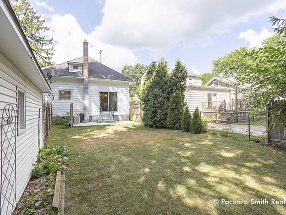 5th image of 758 Van Buren Ave NW
