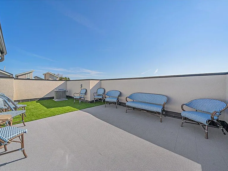 1338 Benton St — Photo 19