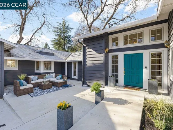 1079 W Holly Dr, Walnut Creek, CA 94598