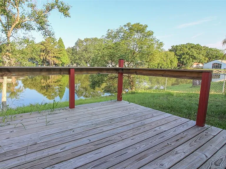 1424 Bramblewood Dr — Photo 13
