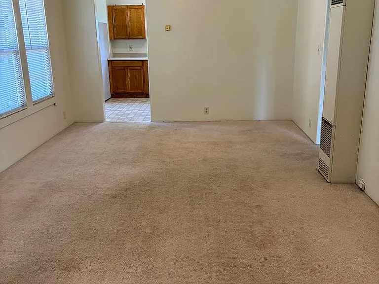 1115 SE Roberts Ave — Photo 6