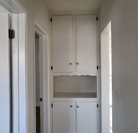 2nd image of 4808 Elizabeth St APT A