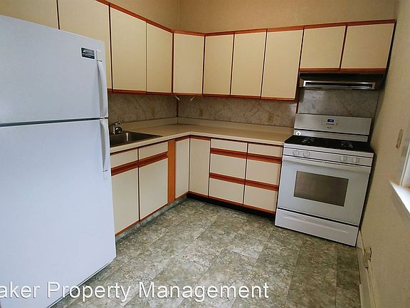 3rd image of 315 N G St APT 301