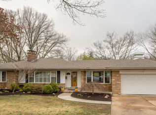 421 Saddlespur Rd, Saint Louis, MO 63119