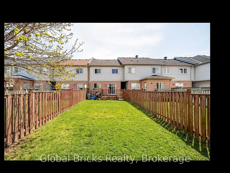 83 Monaco Ct — Photo 17