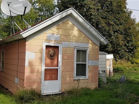 2nd image of 1026 Hess Ln