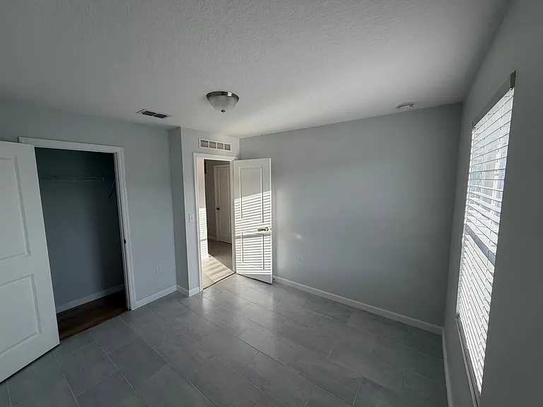 386 Madison Dr #MAIN — Photo 12