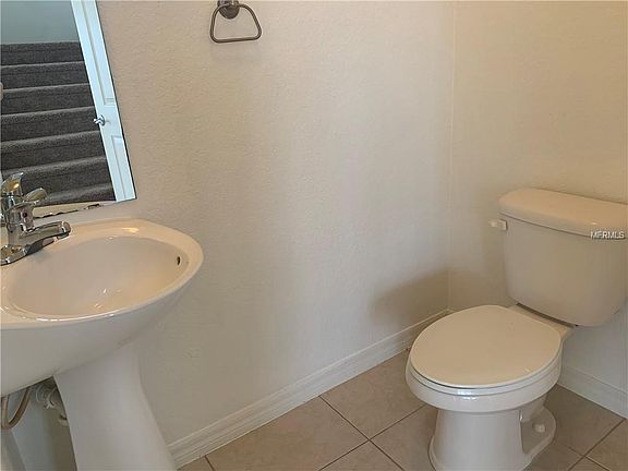 3rd image of 2424 Grand Central Pkwy APT 10