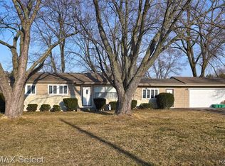 2469 Miami Beach Dr, Flint, MI