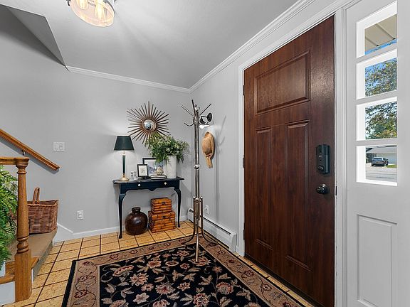 5th image of 1724 Murphy Ct