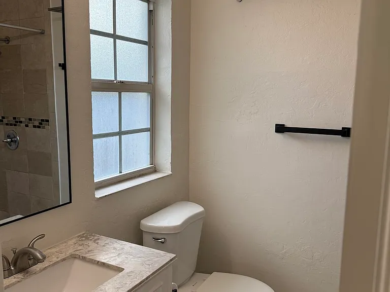 1436 NE 2nd Ave #1 — Photo 9