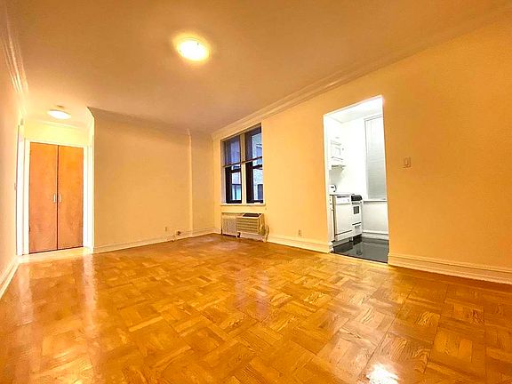 5th image of 146 W 79th St #2D7