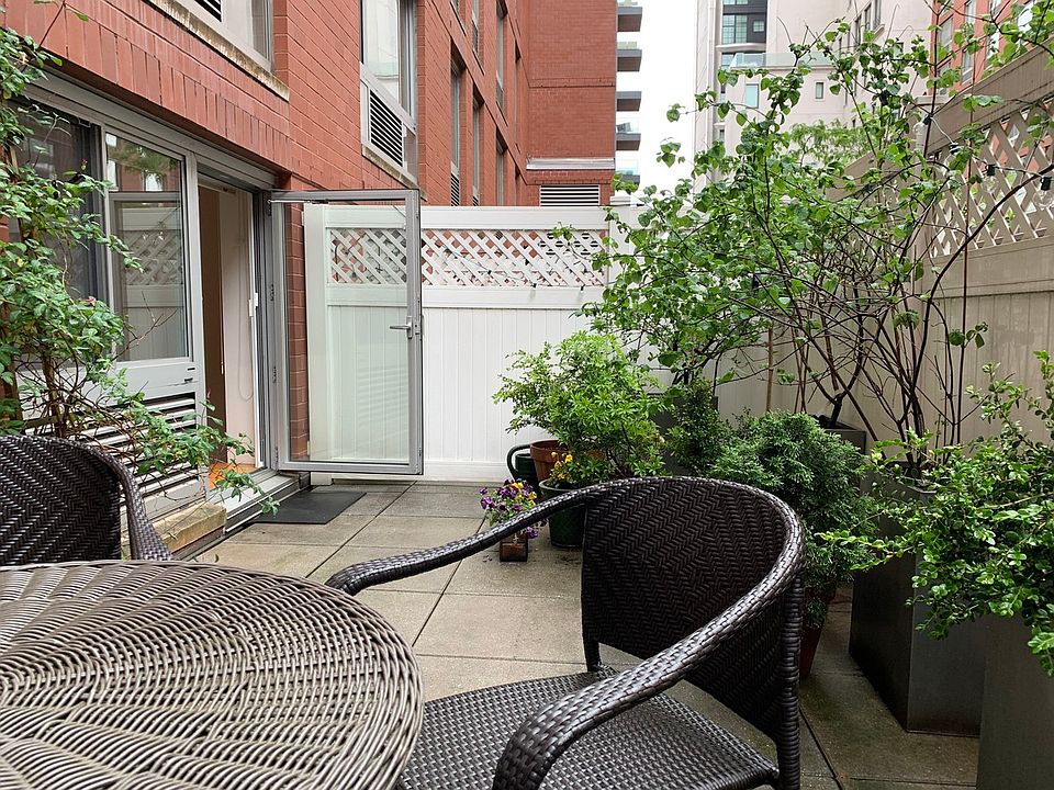 1st image of 555 W 23rd St APT S3c