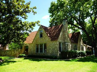 415 W Main St, Kerrville, TX 78028