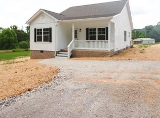 442 Robin Hood N, Doyle, TN 38559