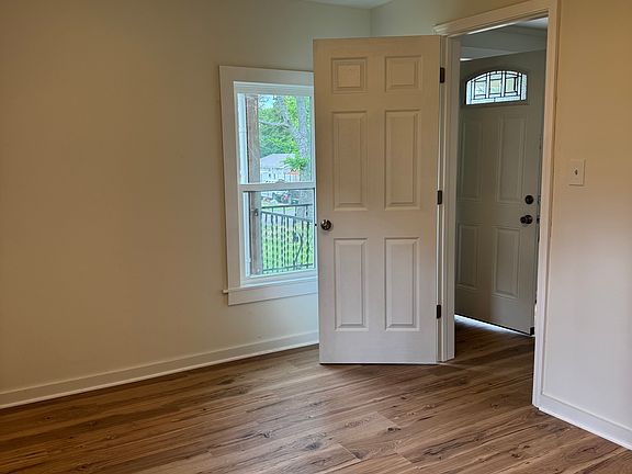 4th image of 110 Juliet Ave