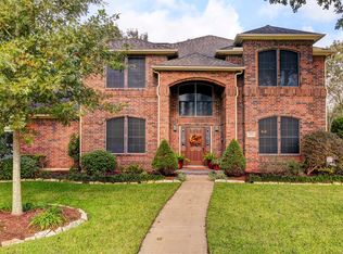 1711 Keystone Dr, Friendswood, TX 77546