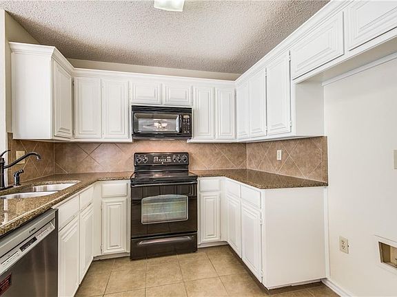 5th image of 4735 Silver Oak Ln