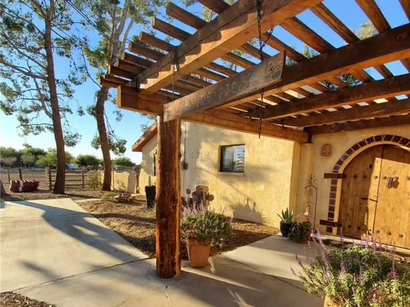 11524 Deep Creek Rd, Apple Valley, CA 92308