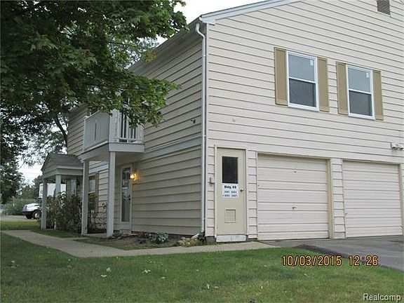 3rd image of 3081 Oakridge Ct #A