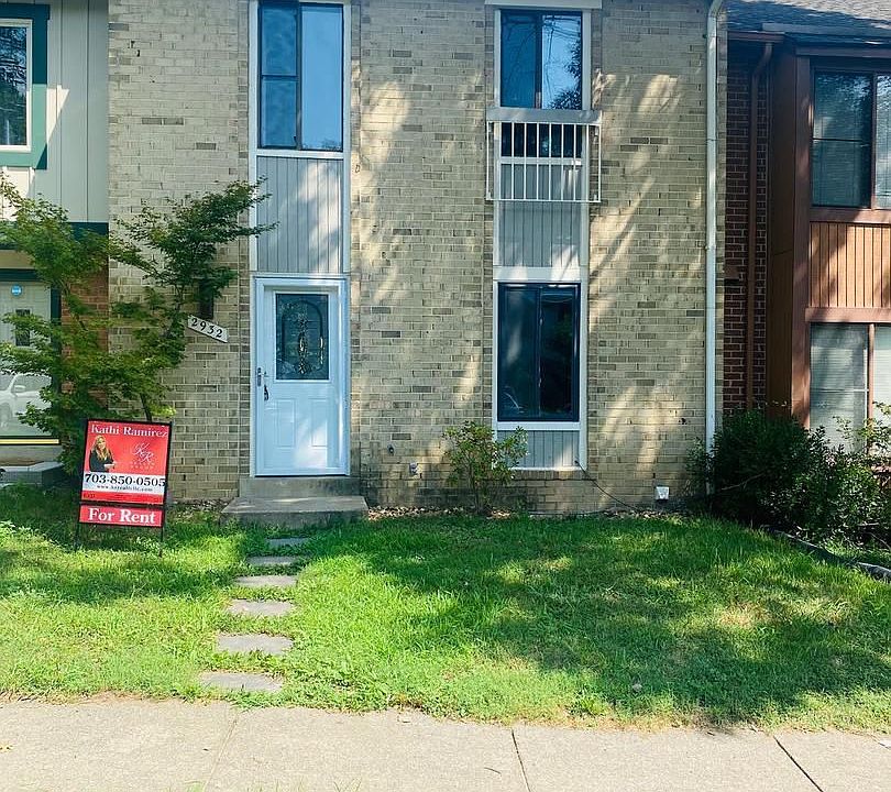 1st image of 2932 Cambridge Dr