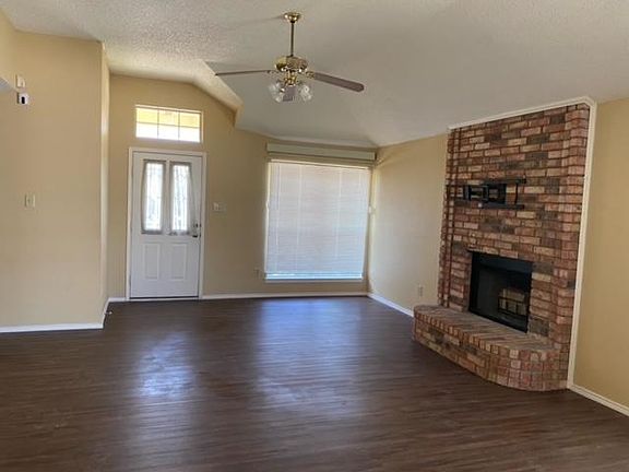 2nd image of 1222 Rosewood Ln