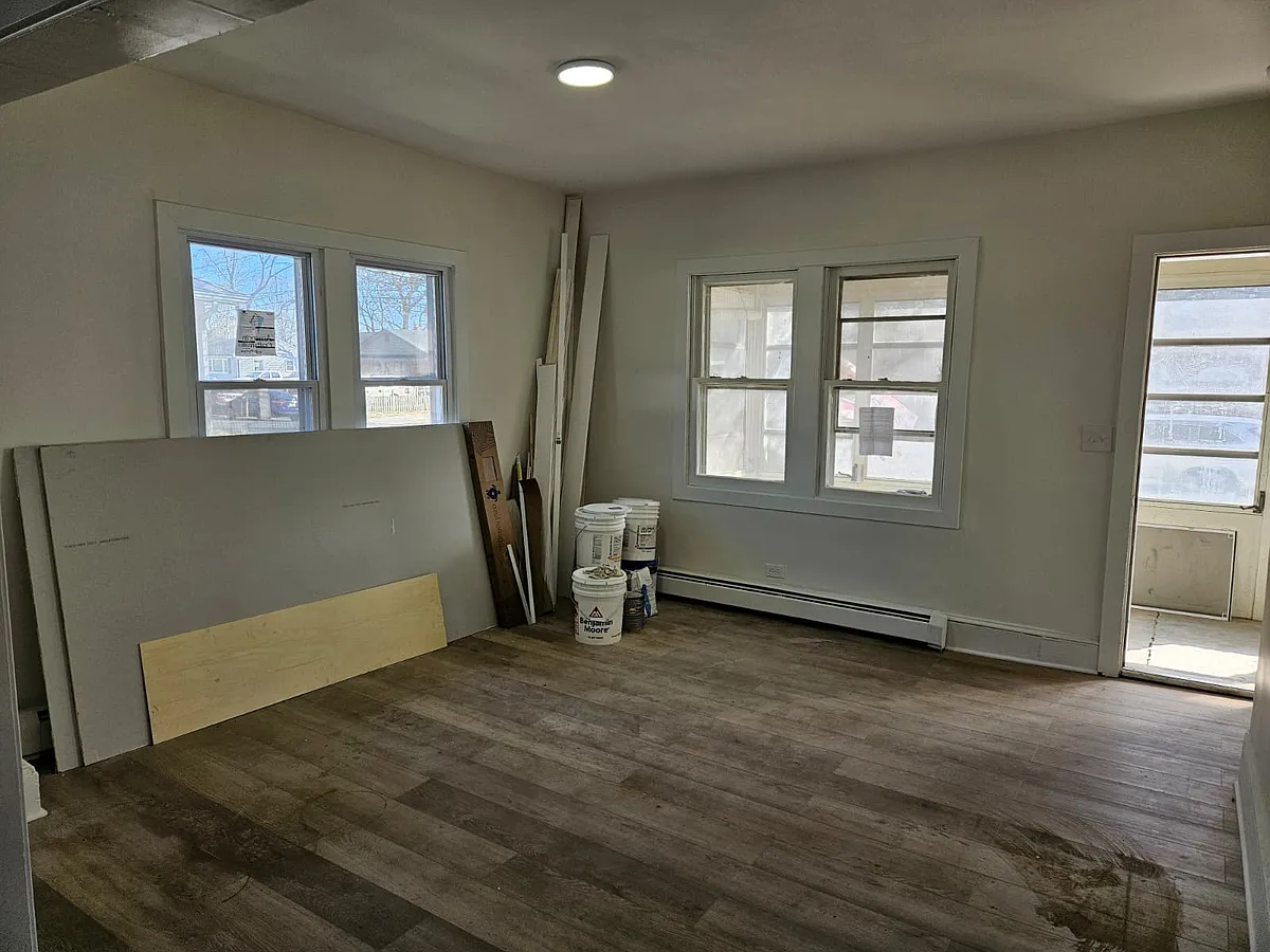 Building Photo - 5915 6th St #2