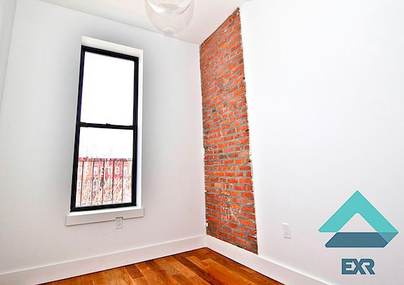 3rd image of 858 Hancock St #1RKA