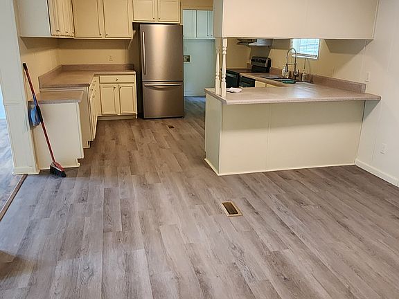 3rd image of 4404 Tom Starnes Rd