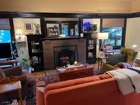 2nd image of 528 18th Ave E