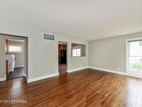 3rd image of 626 N Bierman Ave