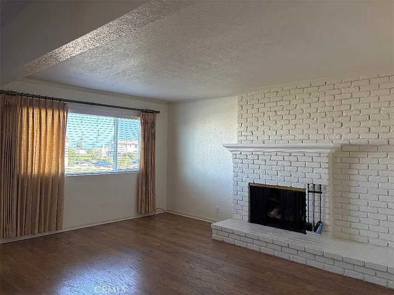 1331 S Patton Ave — Photo 4