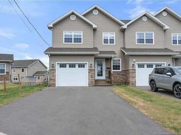 94 Bastarache, Dieppe, NB E1A 6Y3