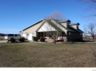 26503 Evanston Rd, Lebanon, MO 65536