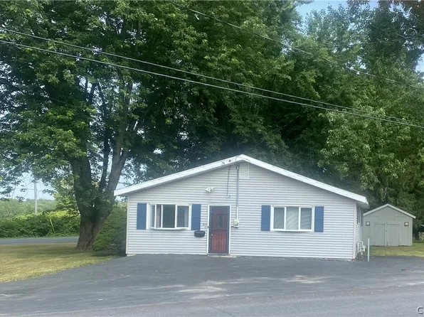 1 Beechnut Ter, Whitesboro, NY 13492