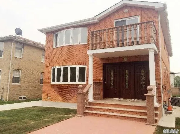 6952 229th St, Oakland Gardens, NY 11364