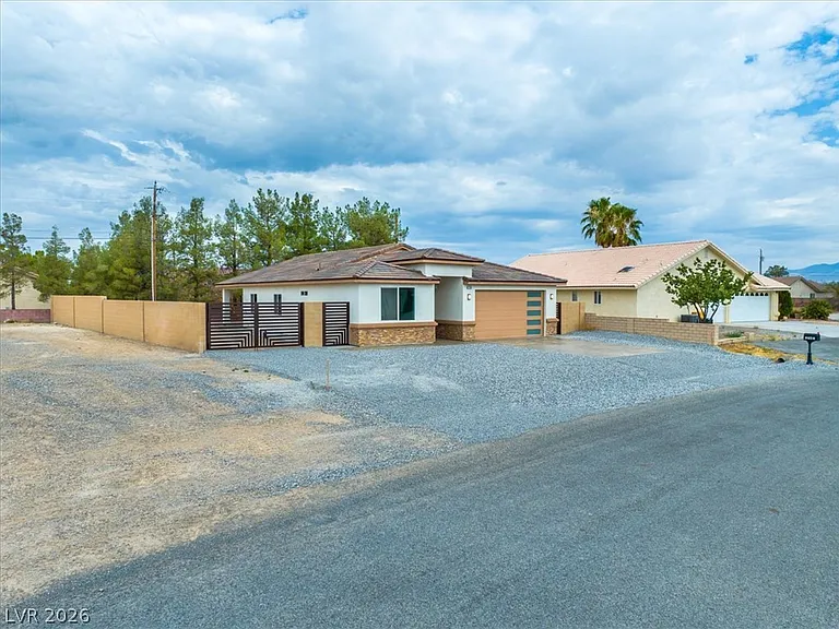 1740 S Jerome Ln — Photo 91