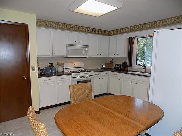 1st image of 3944 Ivanhoe Dr