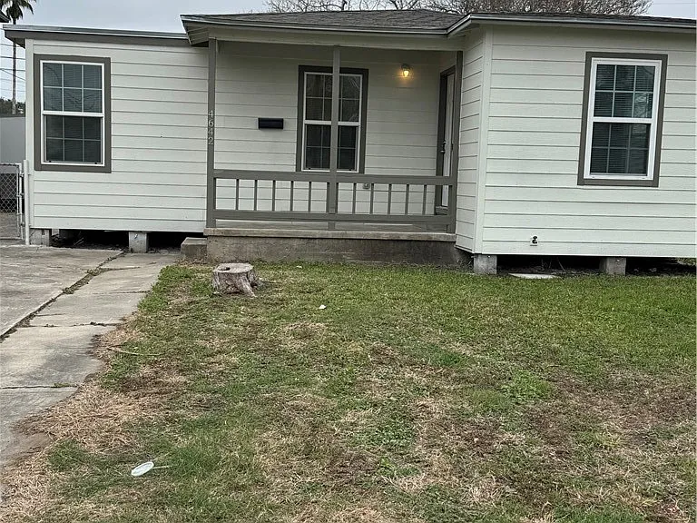 4642 Cheryl Dr — Photo 2