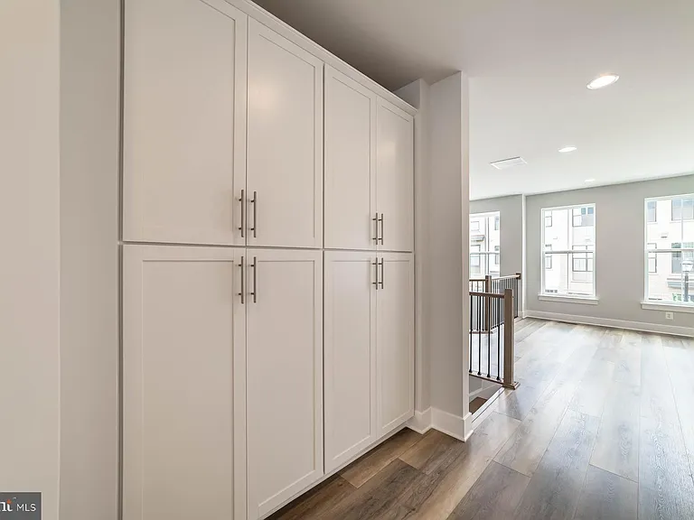 6227 Almerico Pl — Photo 12