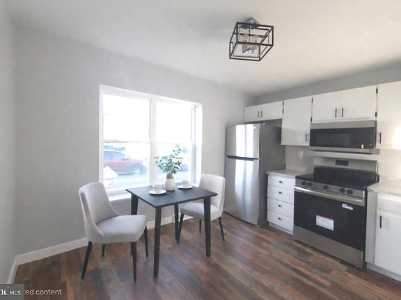 3rd image of 331 Cold Spring Pl