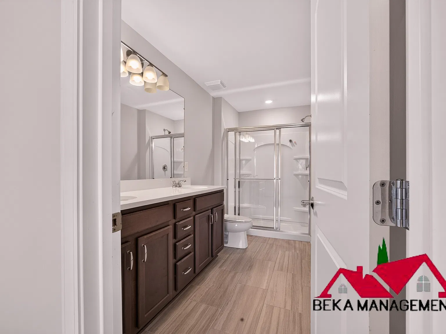 2 bed, 2.5 bath, 1938 sqft, $2,250 — Photo 3