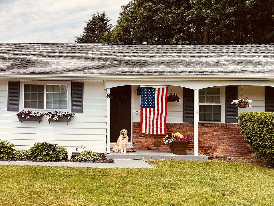 1st image of 8 Hathorn St