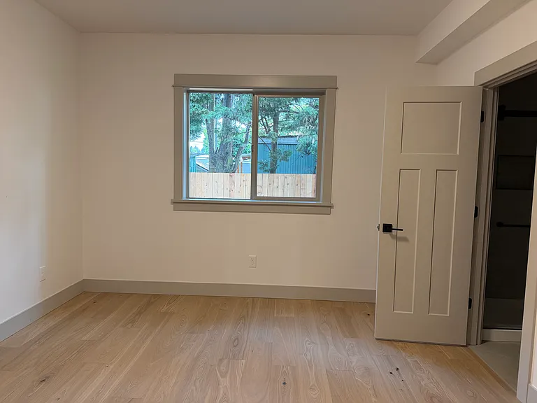 8712 SE Clatsop St — Photo 16