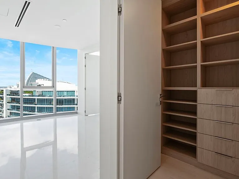 300 Biscayne Boulevard Way #5207 — Photo 9