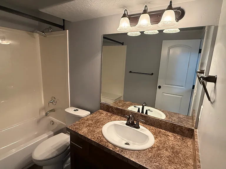 7081 N Hollow View Ct — Photo 18