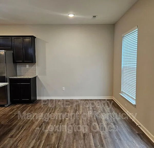 121 Forester Ct — Photo 12