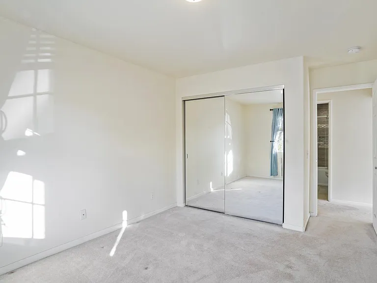 2042 Coolidge St — Photo 16