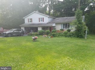 1501 Woodcrest Cir, Harrisburg, PA 17112