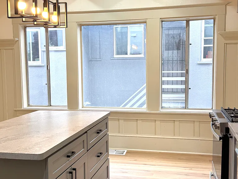 1068 Aileen St #A — Photo 3
